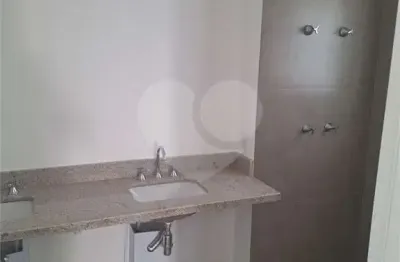 Terreno em condomínio fechado à venda no Tamboré, Barueri 