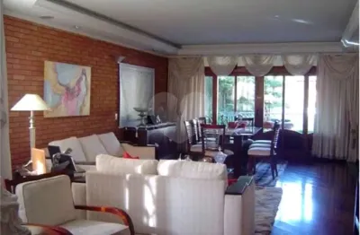 Casa comercial à venda na Rua Albertina, 252, Tremembé, São Paulo