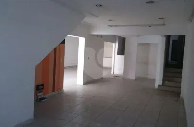 Casa comercial para alugar na Alameda dos Maracatins, 1109, Indianópolis, São Paulo