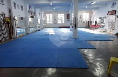 Casa comercial para alugar na Rua João Moura, 288, Pinheiros, São Paulo