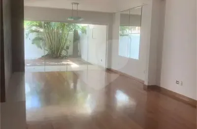 Terreno em condomínio fechado à venda na Chácara Flora, São Paulo 