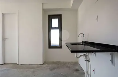 Kitnet / Stúdio à venda na Rua Barão de Jaceguai, 1543, Campo Belo, São Paulo