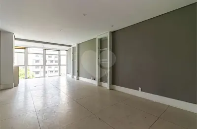 Apartamento com 3 quartos à venda na Alameda Jaú, 731, Jardim América, São Paulo