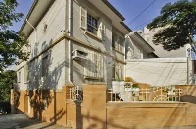 Casa com 5 quartos à venda na Liberdade, São Paulo 
