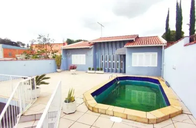 Casa com 3 quartos para alugar na Rua Everest, 297, Pinheiro, São Leopoldo