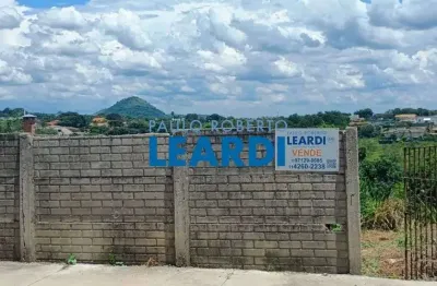 Terreno à venda na Cidade Satélite, Atibaia 