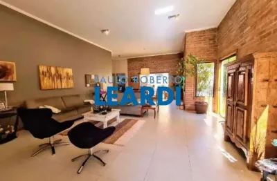 Casa em condomínio fechado com 3 quartos à venda no Condomínio Residencial Santa Helena, Bragança Paulista 