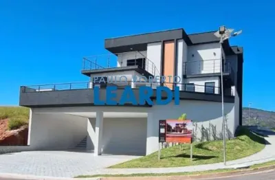Casa em condomínio fechado com 4 quartos à venda no Laranja Azeda, Atibaia 