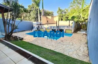 Casa com 5 quartos para alugar na Vila Petrópolis, Atibaia 