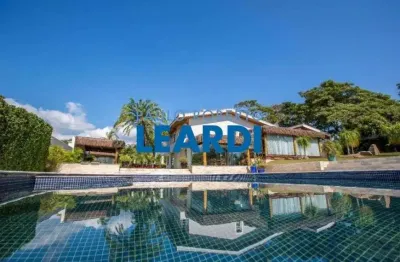 Casa com 4 quartos à venda na Vila Santista, Atibaia 
