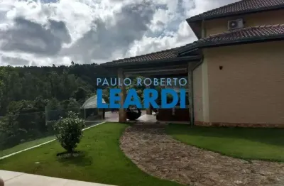 Casa com 4 quartos para alugar no Pinheiral I, Atibaia 