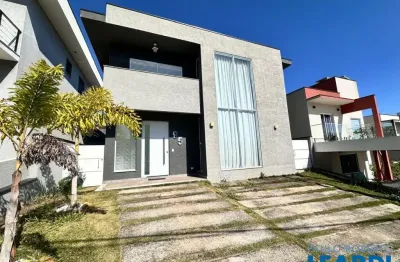 Excelente casa a venda em condomínio alto padrão em atibaia/sp