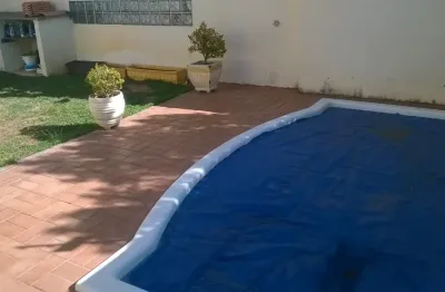 Casa em condomínio fechado para alugar no Jardim Maristela, Atibaia 