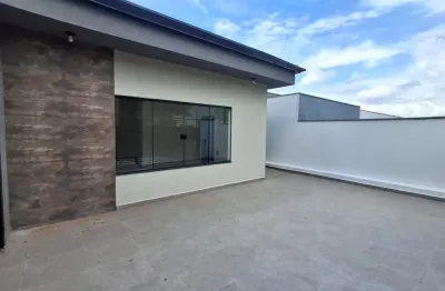 Linda casa térrea disponível para locação no jardim santa bárbara!