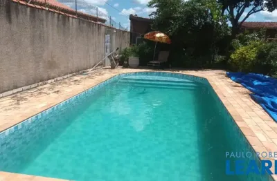 Excelente Casa Térrea No Jardim dos Pinheiros em Atibaia/SP