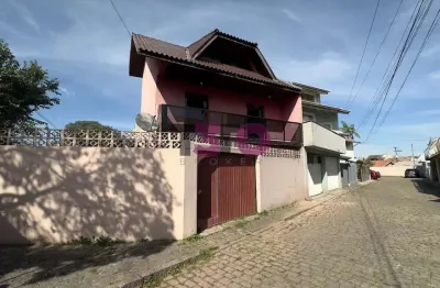 Casa com 3 quartos à venda na rua capitão leônidas marques, 700, uberaba, curitiba por r$ 750.000