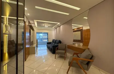 Apartamento na praia grande, na vila guilhermina com 03 dormitórios.