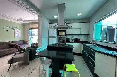 Casa com 5 quartos à venda na Avenida Brasília, 64, Vila Caiçara, Praia Grande