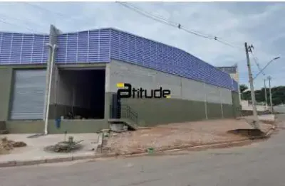Galpão em condomínio fechado de 675 m² para locação santana do parnaíba/sp.