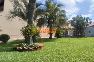 Casa plana com amplo pátio em local calmo e tranquilo, a 5 minutos do centro de Novo Hamburgo