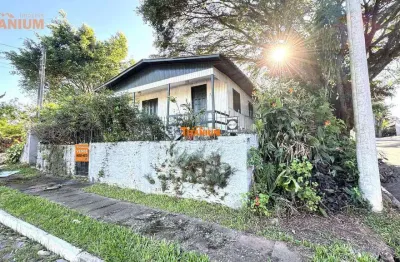 Casa mista com 3 dormitórios á venda em novo hamburgo.