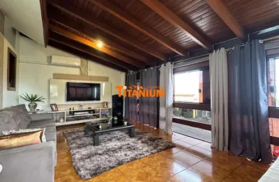 Casa à venda semimobiliada com 3 dormitórios sendo 1 deles suíte, pátio nos fundos, garagem para 2 carros, no bairro ouro branco em novo hamburgo