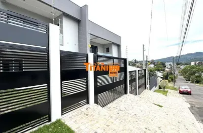 Casa nova, com 3 suítes, sol da manhã, garagem para 2 carros, moderna, churrasqueira, pátio, à venda em são rafael, novo hamburgo .