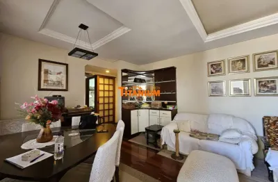 Apartamento com 3 dormitórios, sendo uma suíte, sacada, de frente, garagem coberta, local plano à venda no centro de novo hamburgo .