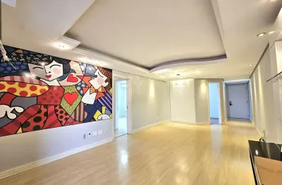 Apartamento amplo semimobiliado à venda com 3 dormitórios, sendo 1 suíte, churrasqueira, 2 vagas de garagem, no bairro vila nova em novo hamburgo.