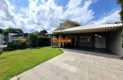 Casa plana com 3 dormitórios semimobiliada à venda em Novo Hamburgo