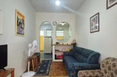 Vendo Apartamento de 01 Dormitório na quadra da praia do José Menino