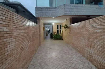 Vendo excelente casa sobreposta baixa com 03 dormitórios (01 suíte) na vila valença em são vicente