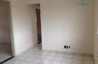 Alugo casa sobreposta alta, 03 dormitórios, 01 banheiro, sem garagem, vila valença, são vicente/sp. garantia: somente seguro fiança