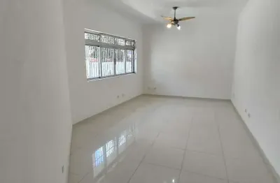 Aluguel de casa sobrado comercial ou residencial de 250m2 no bairro da aparecida em santos-sp