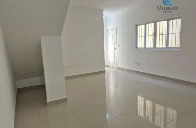 Vendo ampla sobreposta baixa com 3 dormitórios e suíte no embaré em santos