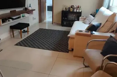 Vendo linda sobreposta baixa de 2 dormitórios e suíte na vila são jorge em santos