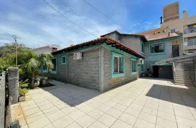 Casa com 6 quartos à venda na Rua Waldemiro José Carlson, 320, Canasvieiras, Florianópolis
