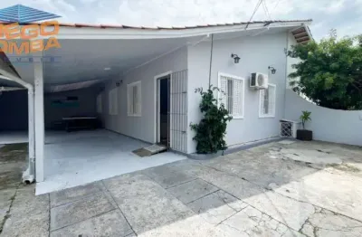 Casa com 2 quartos para alugar na Rua Antônio Dias, 200, Cachoeira do Bom Jesus, Florianópolis