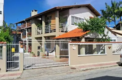 Casa comercial à venda na Rua das Grevileas, 47, Cachoeira do Bom Jesus, Florianópolis