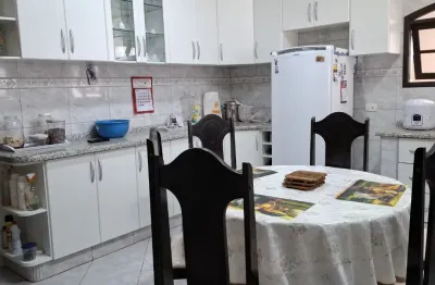 Vendo  linda chacara 4 suites champs  prives ambiente com muito verde !