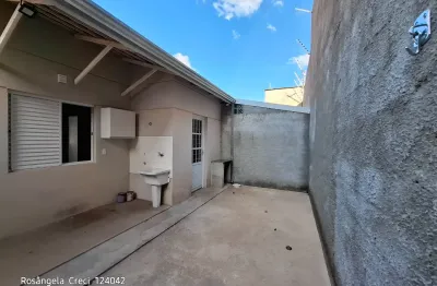 Linda casa a venda  com 2 dormitórios, cozinha planejada  e ar condicionado!oportunidade!