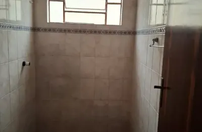 Casa 2 dormitórios  1 vaga para locação  !oportunidade casa otima!