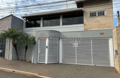 Casa para Venda em Pirassununga, Jardim Carlos Gomes, 3 dormitórios, 2 suítes, 5 banheiros, 2 vagas
