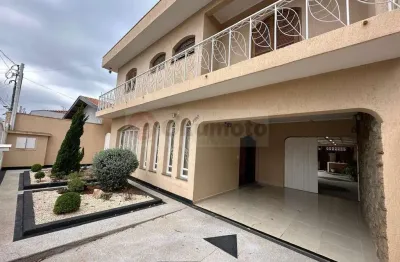 Casa para Venda em Pirassununga, Vila Santa Terezinha, 4 dormitórios, 2 suítes, 5 banheiros, 4 vagas