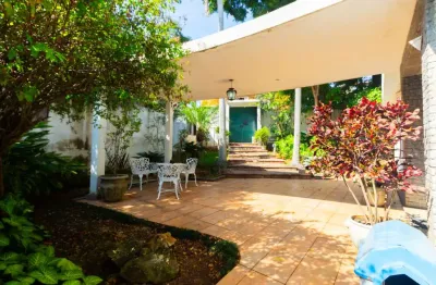 Casa tipo para venda em pacaembu com 4 quartos, sendo 2 suítes, 349m²