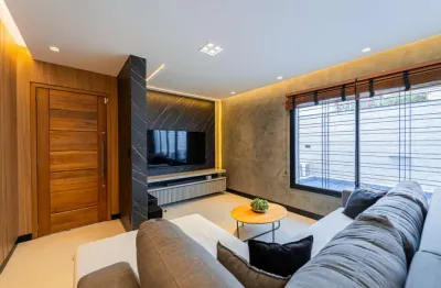 Casa para venda em Indianópolis com 4 quartos, sendo 2 suítes , 200m²