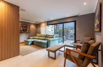 Sobrado para venda em Planalto Paulista com 3 quartos, sendo 2 suítes , 381m²