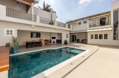 Casa para venda em Planalto Paulista com 4 quartos, sendo 2 suítes , 319m²