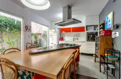 Sobrado para venda em Campo Belo com 3 quartos, sendo 1 suíte , 179m²