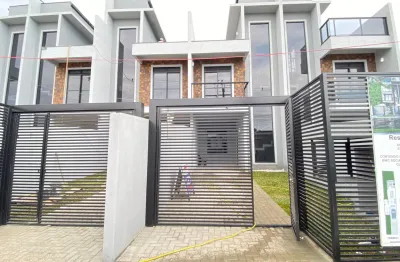 Sobrado 3 Quartos, Quintal e Terraço à Venda, 130 m² por R$ 760.000 - Uberaba - Curitiba/PR